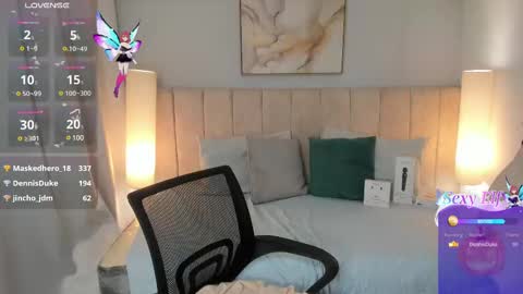 Snapshot of atena_cuteee chatting on March 8, 5:28 am sofia online show from March 8, 5:28 am