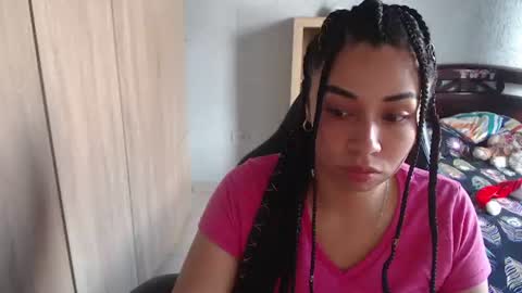 Snapshot of atena_messy chatting on June 15, 7:27 pm atena messy online show from June 15, 7:27 pm