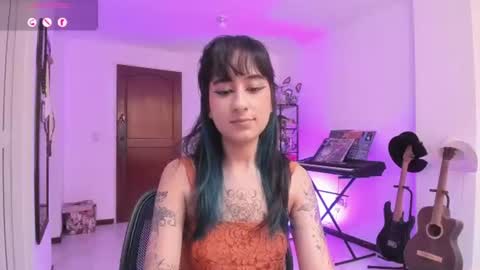 Snapshot of atenea_dragon__ chatting on July 28, 8:23 pm Atenea online show from July 28, 8:23 pm