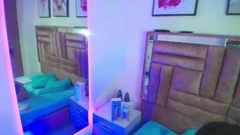 Snapshot of atenea_luxx chatting on May 13, 4:32 am atenea_luxx online show from May 13, 4:32 am