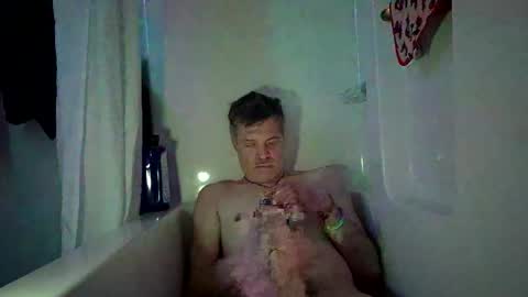 jonnyandrew online show from May 7, 7:52 pm