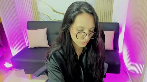 Snapshot of athenaa_tay chatting on June 7, 3:43 am Atenea online show from June 7, 3:43 am