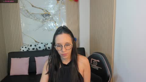 Snapshot of athenaa_tay chatting on July 1, 3:19 am Atenea online show from July 1, 3:19 am
