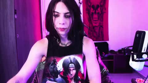 Snapshot of atheneoo_ chatting on June 9, 2:23 am athenauwu online show from June 9, 2:23 am