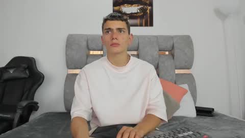 Snapshot of athlass_ chatting on January 20, 9:43 pm athlass_ online show from January 20, 9:43 pm