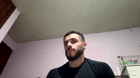 Snapshot of athlete_boy22 chatting on May 14, 8:32 am Atlas online show from May 14, 8:32 am