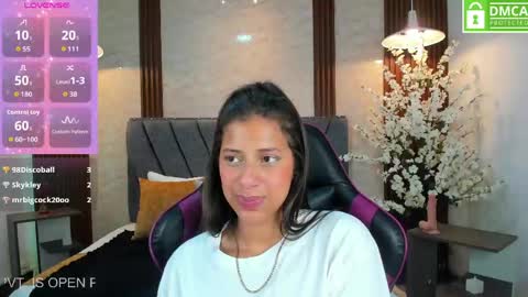 Atiena online show from April 18, 7:58 pm