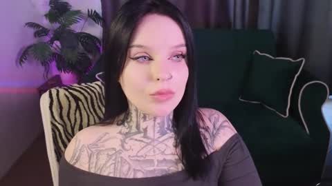 Snapshot of atomic_ketchup chatting on February 24, 9:07 am online every day between 10am-23pm online show from February 24, 9:07 am