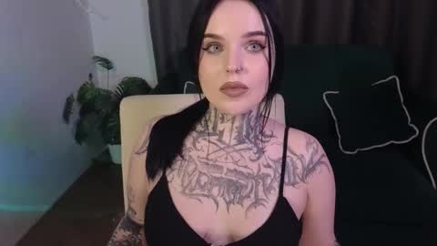 Snapshot of atomic_ketchup chatting on February 28, 11:33 am online every day between 10am-23pm online show from February 28, 11:33 am