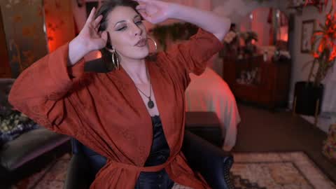 Snapshot of audrey_ chatting on December 16, 4:23 am Audrey online show from December 16, 4:23 am