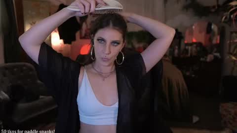 Snapshot of audrey_ chatting on February 18, 5:09 am Audrey online show from February 18, 5:09 am