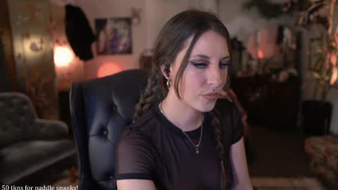 Snapshot of audrey_ chatting on February 21, 6:40 am Audrey online show from February 21, 6:40 am