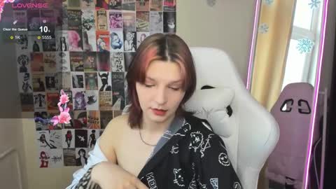 Snapshot of audreyykim chatting on January 18, 7:12 am Audrey online show from January 18, 7:12 am