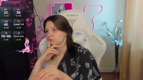 Snapshot of audreyykim chatting on June 5, 8:20 am Audrey online show from June 5, 8:20 am