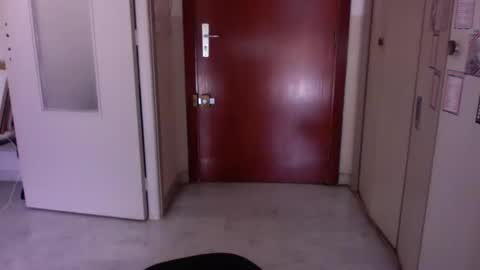 Snapshot of auguste061400 chatting on March 2, 9:10 am auguste061400 online show from March 2, 9:10 am