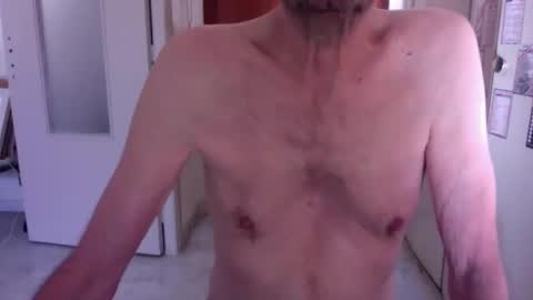 Snapshot of auguste061400 chatting on March 3, 8:38 am auguste061400 online show from March 3, 8:38 am