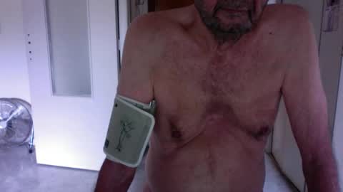 Snapshot of auguste688483 chatting on April 23, 8:13 am auguste688483 online show from April 23, 8:13 am