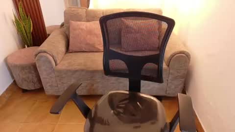 Snapshot of aunty_milf0 chatting on May 27, 9:34 pm aunty_milf0 online show from May 27, 9:34 pm