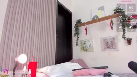 Snapshot of aura_moon chatting on December 17, 10:34 am Hello I am Marcela follow me on my instagram  aura moon11 online show from December 17, 10:34 am