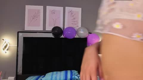 aura verde online show from March 9, 7:51 pm