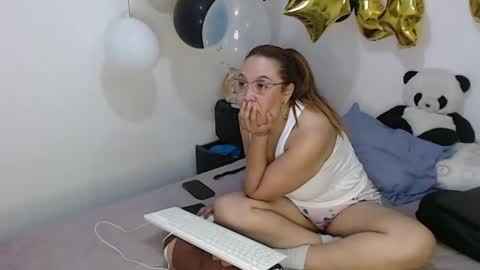 Auro online show from April 18, 1:42 am