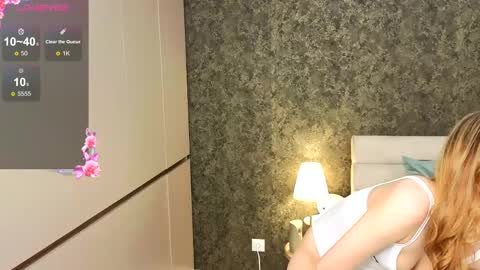 Aura online show from April 20, 9:05 pm