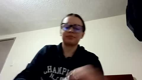 Snapshot of auran_v888 chatting on May 25, 3:34 am auran_v888 online show from May 25, 3:34 am