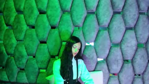 aurora online show from January 8, 2:52 pm