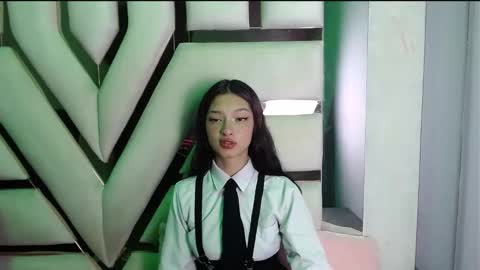 aurora online show from February 6, 3:04 pm