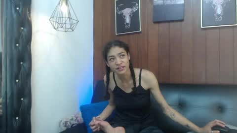 Snapshot of aurora_ath chatting on May 4, 2:51 am Aurora ath online show from May 4, 2:51 am