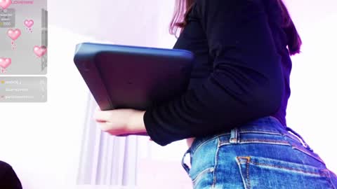 Aurora online show from January 7, 6:14 pm