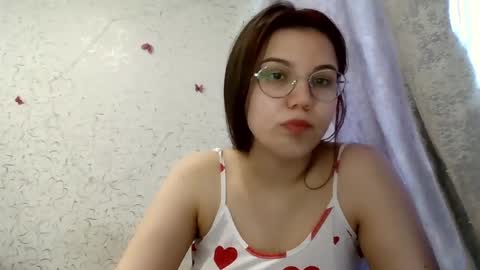 Snapshot of aurora_breeze chatting on April 21, 2:48 am Kiara Xanthe online show from April 21, 2:48 am