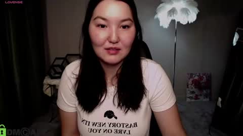 Snapshot of aurora_briggs chatting on July 15, 5:34 am Camila online show from July 15, 5:34 am