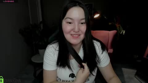 Snapshot of aurora_briggs chatting on July 16, 12:11 pm Camila online show from July 16, 12:11 pm