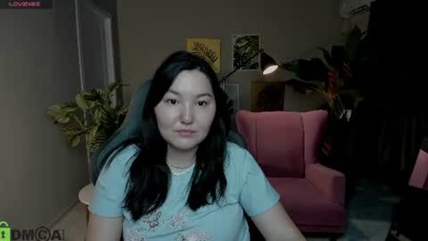 Snapshot of aurora_briggs chatting on July 17, 12:23 pm Camila online show from July 17, 12:23 pm