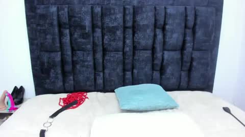 Snapshot of aurora_doll_ chatting on April 30, 1:50 pm AURORA online show from April 30, 1:50 pm