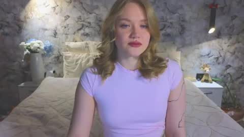 Snapshot of aurora_golden chatting on May 16, 12:26 pm Kate online show from May 16, 12:26 pm