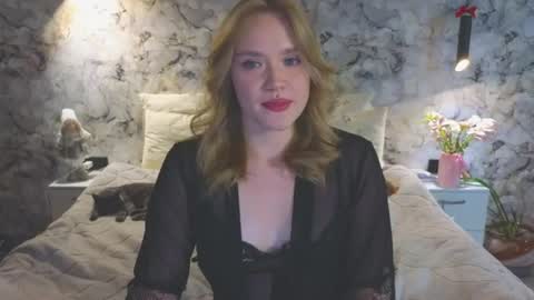 Snapshot of aurora_golden chatting on July 18, 7:12 am Kate online show from July 18, 7:12 am