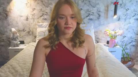 Snapshot of aurora_golden chatting on July 20, 8:17 am Kate online show from July 20, 8:17 am