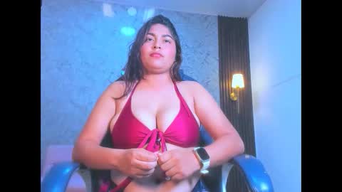 aurora_lul online show from April 12, 6:07 am