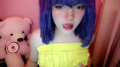 Snapshot of aurora_more chatting on May 18, 4:07 am cute online show from May 18, 4:07 am