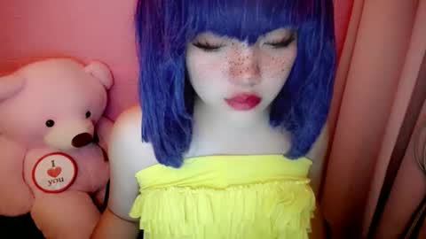 Snapshot of aurora_more chatting on May 23, 9:46 am cute online show from May 23, 9:46 am