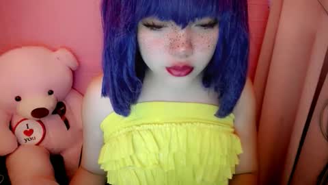 Snapshot of aurora_more chatting on May 26, 10:39 pm cute online show from May 26, 10:39 pm