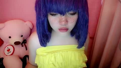 Snapshot of aurora_more chatting on June 8, 1:28 am cute online show from June 8, 1:28 am