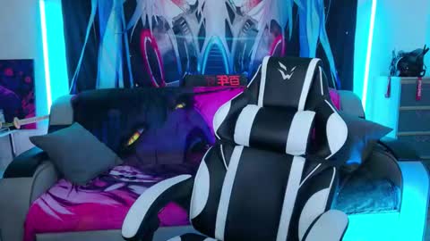 AURORA NATSUKI online show from November 23, 10:48 am