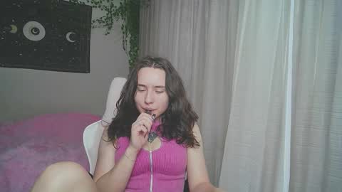 Snapshot of aurora_worker chatting on September 12, 3:50 am Aurora online show from September 12, 3:50 am