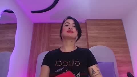 auroraa_miller online show from March 14, 3:12 am