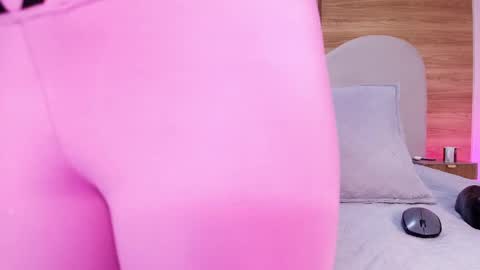 Snapshot of auroraa_miller chatting on May 13, 3:04 am auroraa_miller online show from May 13, 3:04 am