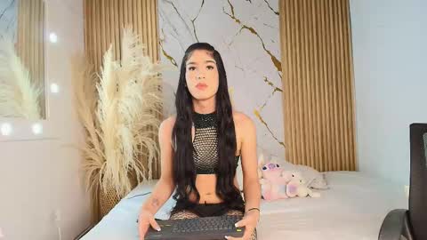 Snapshot of auroraa_ricci chatting on March 5, 5:36 am Aurora Ricci online show from March 5, 5:36 am