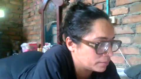Snapshot of auroraangels1 chatting on April 18, 3:27 pm auroraangels1 online show from April 18, 3:27 pm